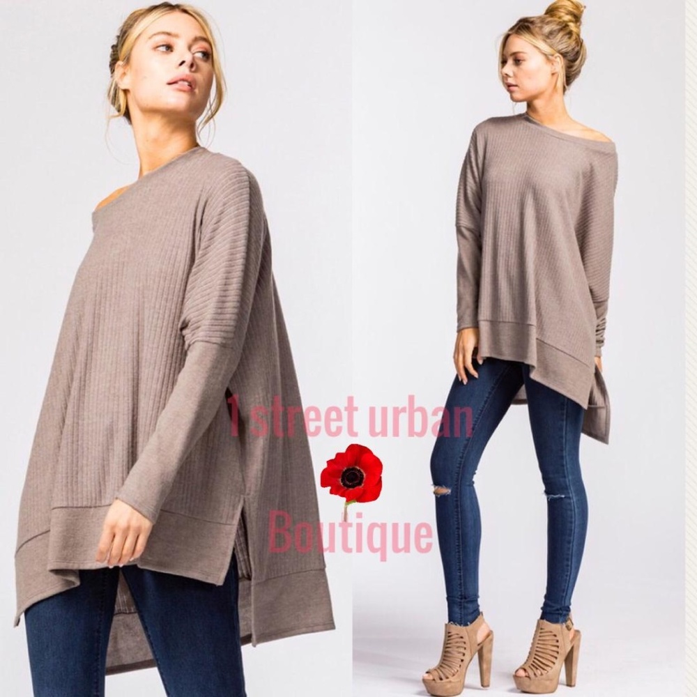 ONLY 1 LEFT!  HURRY! Taupe Ribbed tunic .S/M